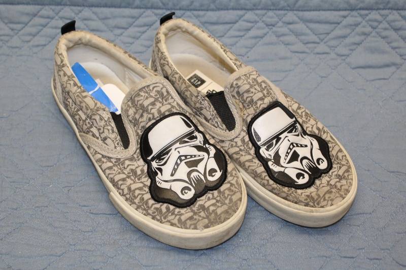 lot N-50 image: Gap Star Wars Stormtrooper Slip-On Shoes - Size 12Y
