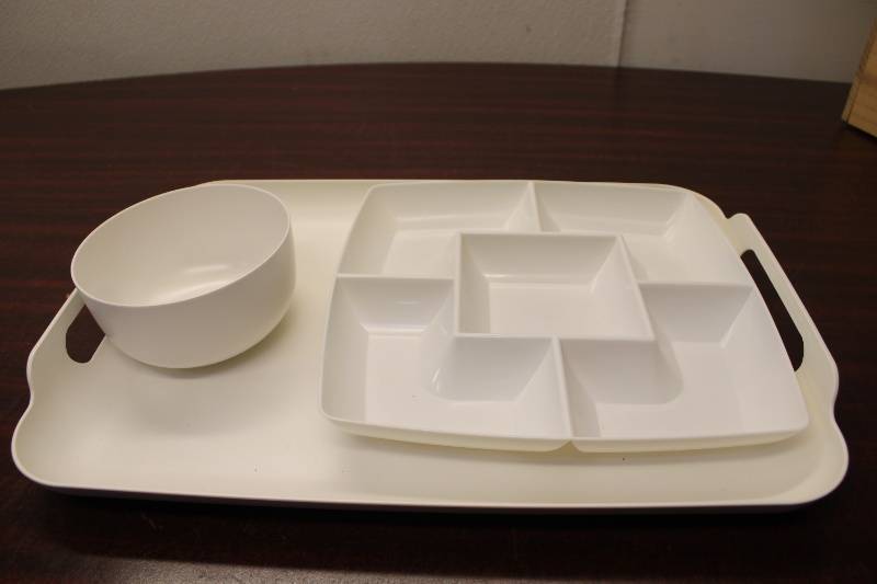 lot P-379 image: Serving Tray Set with Divided Plate, Bowl, and Christmas Kitchen Towels