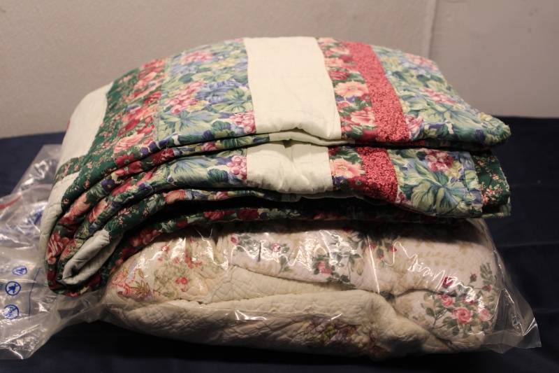 lot N-136 image: Set of 3 Quilted Bedspreads and Pillows in Decorative Floral Patterns