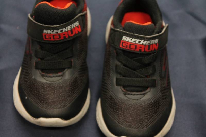 lot N-77 image: Skechers Go Run Toddler Sneakers - Size 2