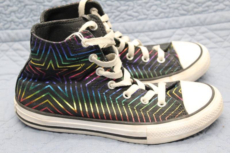 lot N-90 image: Converse Chuck Taylor All Star High Top Sneakers Size 2