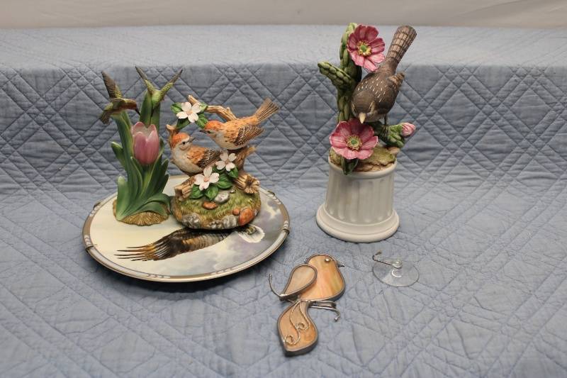 lot 295 image: Collection of Decorative Bird Figurines and Eagle Plate