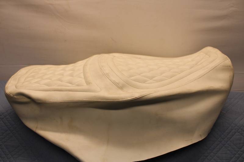 lot 376 image: Used Motorcycle Seat Cover with Diamond Stitching - White