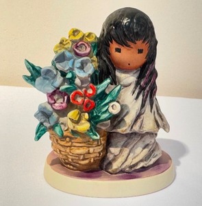 lot 124A image: DeGrazia Goebel Figurine Flowers for Mother