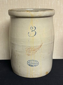 lot 181 image: Redwing Pottery 3 Gallon Crock