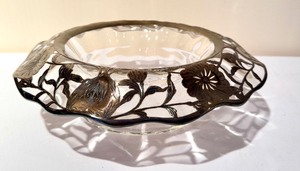 lot 213 image: Vintage Art Nouveau Glass Bowl with Silver Overlay