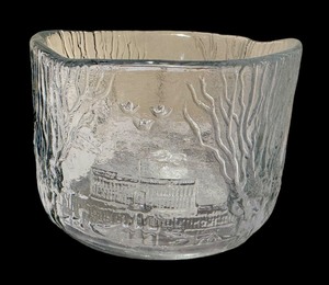 lot 224 image: Kosta Boda Crystal Swedish Scenery Bowl