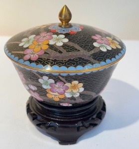 lot 242 image: Chinese Lidded Cloisonn Bowl