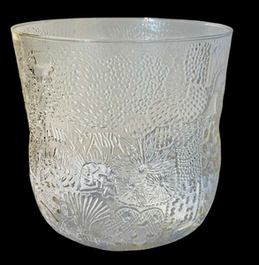 lot 167 image: Vintage Mid Century Iittala Fauna Glass Bowl by Oiva Toikka