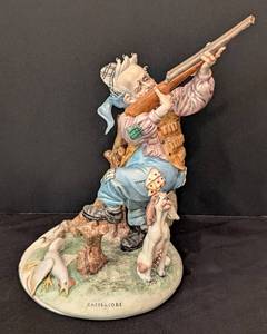 lot 88 image: Cacciatore Italian Ceramic Figurine by Tiziano Galli