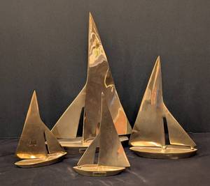 lot 104H image: Vintage Enesco Brass Sailboat Figurines