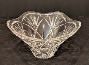 lot 109H image: Marquis by Waterford Crystal Honor Bowl