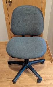 lot 299A image: HON Grey Rolling Office Chair