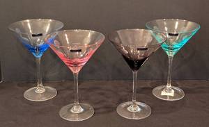 lot 113 image: Marquis by Waterford Polka Dot Martini Glass Set