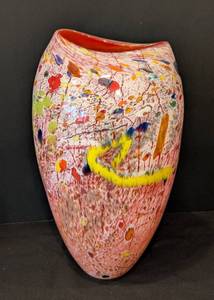 lot 118 image: Signed Confetti Art Glass Vase