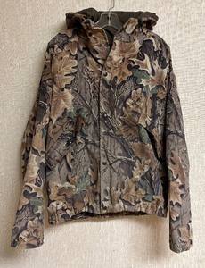 lot 523 image: Pella Size Large Camouflage Coat  Jacket
