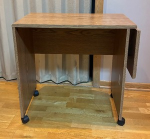 lot 549 image: Drop Leaf Desk  Table