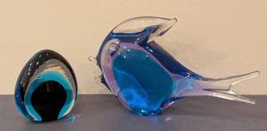 lot 407 image: Ronneby Sweden Hand Blown Art Glass Fish and Egg