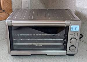 lot 426 image: Breville Toaster Oven