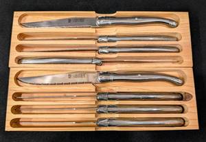 lot 428 image: Sabatier Stainless Steel Steak Knife Sets