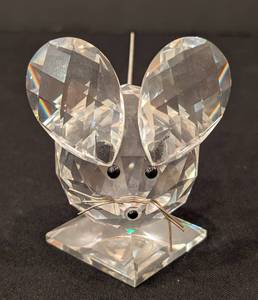 lot 434 image: Swarovski Crystal Mouse Figurine
