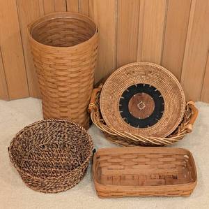 lot 448 image: Variety of Decorative Woven Baskets