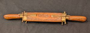 lot 472 image: Vintage Wood Carving Set from India