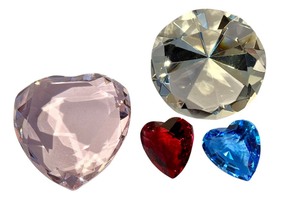lot 460 image: Large Rosenthal Pink Heart Shaped Paperweight and Swarovski Heart Shaped Crystal Figurines