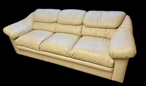 lot 99 image: Simmons White Leather Sleeper Sofa