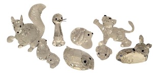 lot 579 image: Assorted Small Swarovski Crystal Figurines
