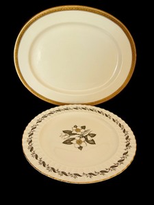lot 580 image: Vintage Royal Worchester Engadine Platter and Vintage Cauldon (England) Platter