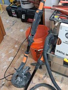 lot 20 image: Wen Drywall Sander 6369