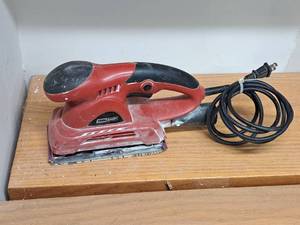 lot 39 image: Tool Shop 13 sheet Finishing Sander