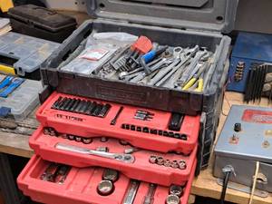 lot 50 image: Craftsman Mechanics Tool Box Set - 3-drawer case, ratchets, sockets, bits