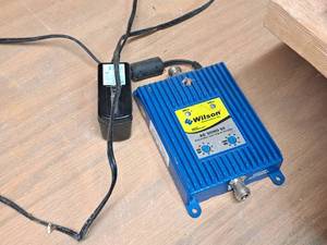 lot 70 image: Wilson Electronics Smart Technology AG SOHO Adjustable Gain Signal Boost - 8001900 MHz