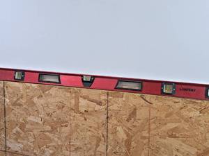 lot 73 image: Husky 4 I-Beam Level