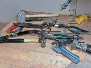 lot 90 image: Lot of  Assorted Hand Tools - Greenlee Flex Splitter Flexible Conduit Splitter #1940, Claw Hammer, Mallet, Pliers, Pry Bar, Hack Saw, Tin Snip, Clippers