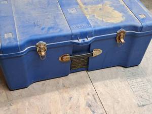 lot 129 image: 31 Plastic Storage Box (Blue)