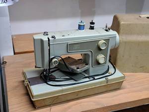 lot 131 image: Vintage Sears Kenmore Sewing Machine 5186