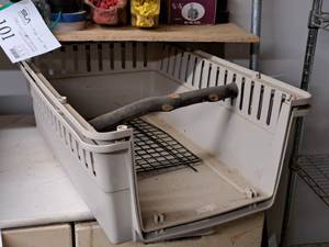 lot 133 image: AnimalPet Carrier