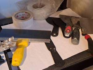 lot 163 image: Lot of (8) Masonry Hand Tools - ScrapersKnives, Drywall Tape
