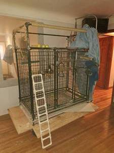 lot 181 image: Rolling Metal Wire Animal Cage