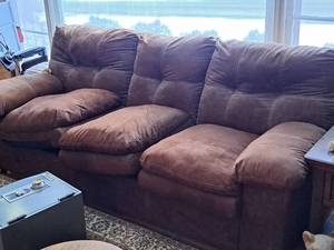 lot 184 image: Living Room Sofa