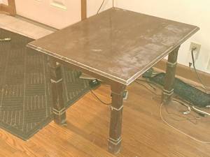 lot 183 image: Wooden End Table
