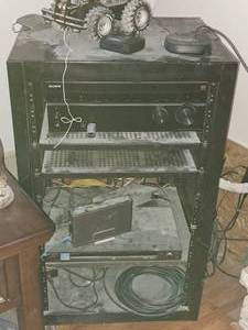 lot 199 image: Entertainment Stand