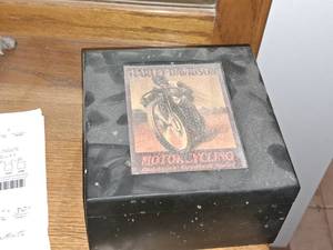 lot 217 image: Keepsake Box with Special Edition Collector Set of Six Flip Books - from Harley-Davidson