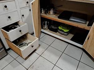 lot 236 image: Stainless Pot Set, Pots, Pans, Cooking Trays, Cooking Pans, Various Lids