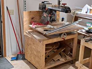 lot 10 image: Craftsman Laser Trac Professional 10 Radial Arm Saw with Workstation 315.220100
