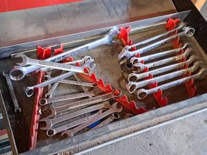 lot 283 image: Lot of (20) Assorted Wrenches with (2) Wrench Holders