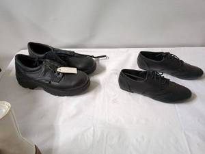 lot 59 image: Set of 2 Pairs of Womens Black Shoes with Original Boxes - Size 7W